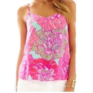 Lilly Pulitzer tank size xs.